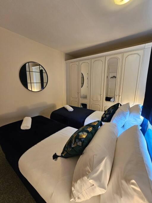 Warm Contractor-friendly Apartment *